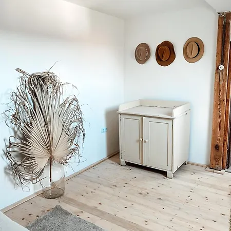 Altes Dorfhaus Sechzehneichen Διαμέρισμα *