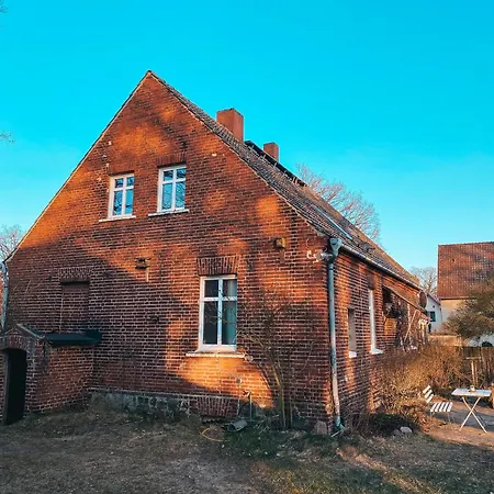 Διαμέρισμα Altes Dorfhaus Sechzehneichen Wusterhausen