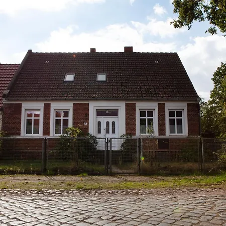 Altes Dorfhaus Sechzehneichen Apartamento Wusterhausen