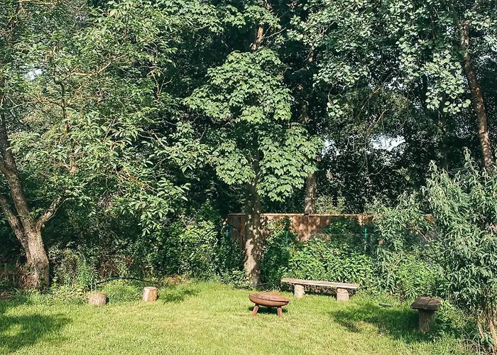 Altes Dorfhaus Sechzehneichen Apartamento *