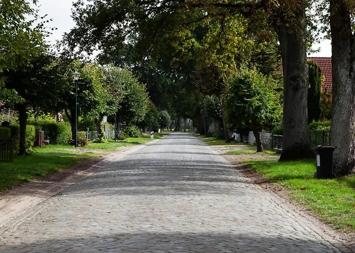 Altes Dorfhaus Sechzehneichen Apartamento